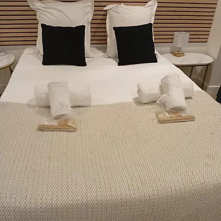 152 Sylvie - Superbe A باريس